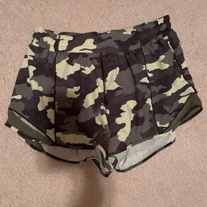 Lululemon hotty hot shorts.
